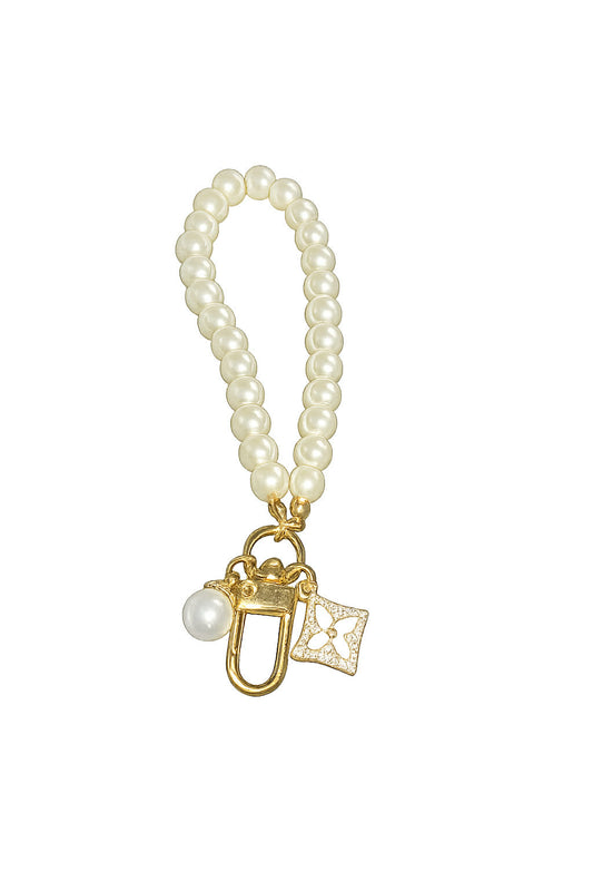 Elegant pearl beaded wristlet keychains
